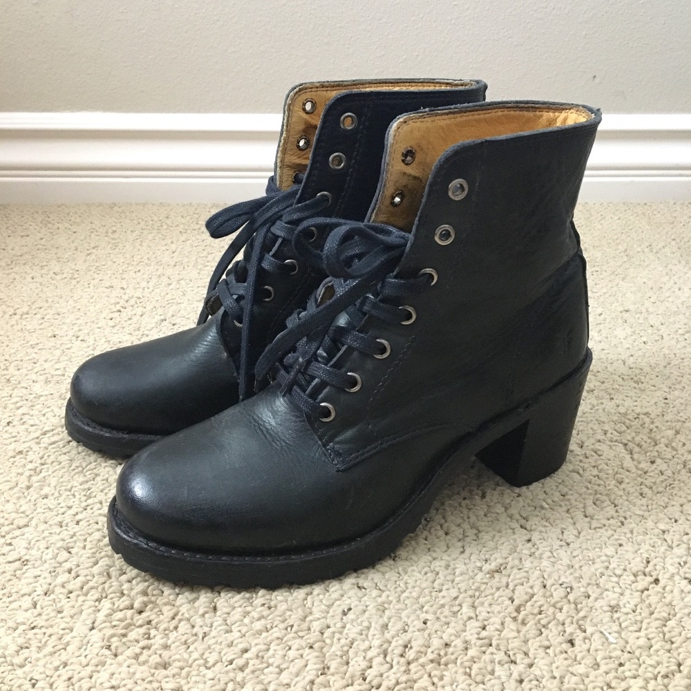 Frye Sabrina 6G Lace Up Boots, Black - Picture 2 of 6